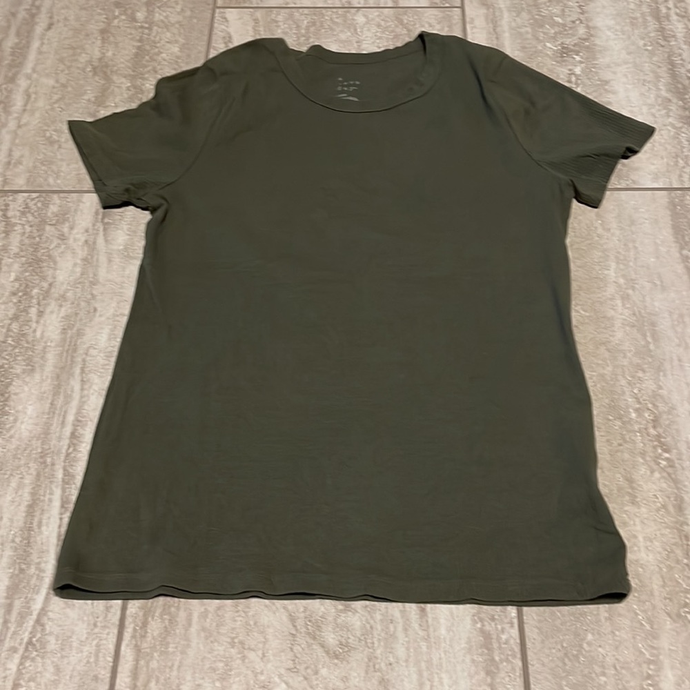 A New day Large green short sleeves shirt